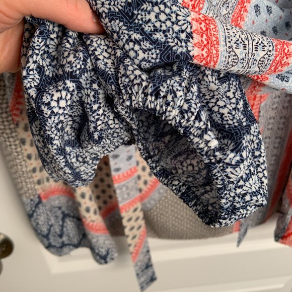 Chico's Boho Bohemian Elements Cold Shoulder Tie Neck Patchwork Top Size 2 - Picture 7 of 10